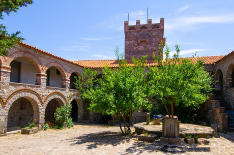 İzmir Alsancak Hareketli Feribot ile Midilli Turu 2 Gece