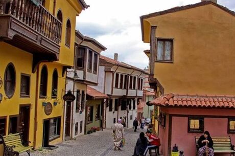 UŞAK ULUBEY KANYONU KULADOKYA (Kula Evleri)