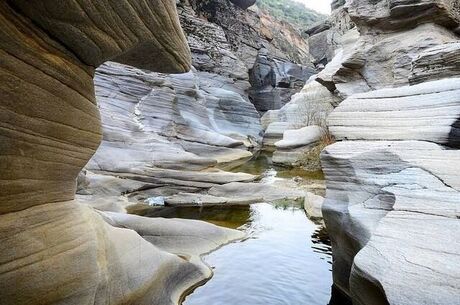 UŞAK ULUBEY KANYONU KULADOKYA (Kula Evleri)