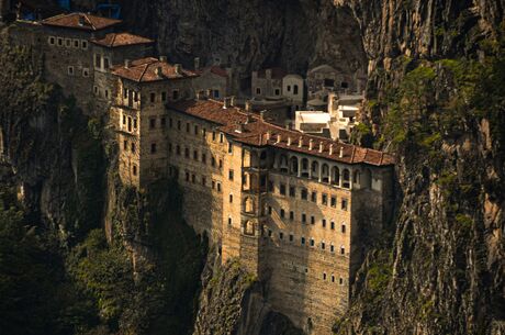 Uçaklı Dolu Dizgin Karadeniz ve Batum Turu